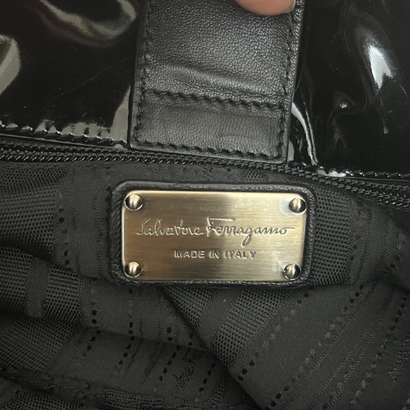 Salvatore Ferragamo Black Patent Soft Leather Shoulder Bag Magnetic Close - Picture 10 of 15